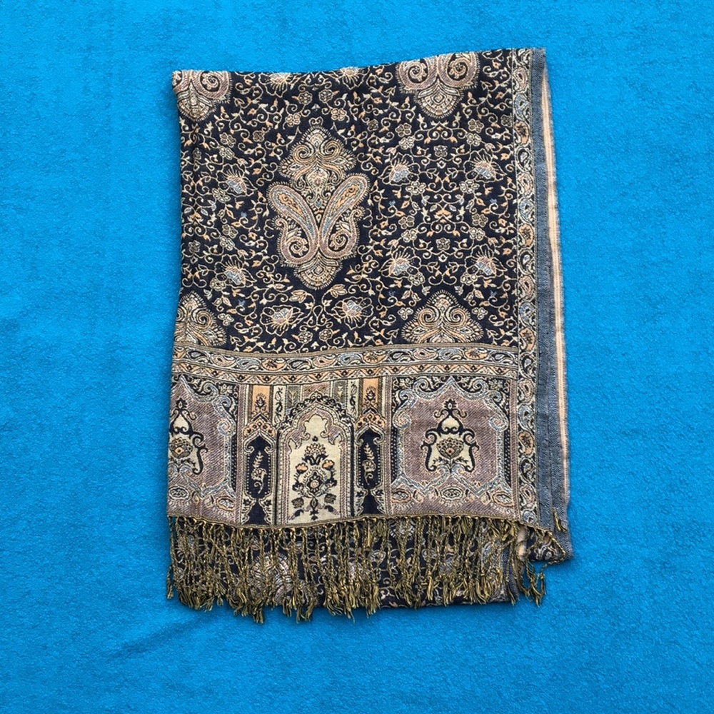 Bindya Scarf